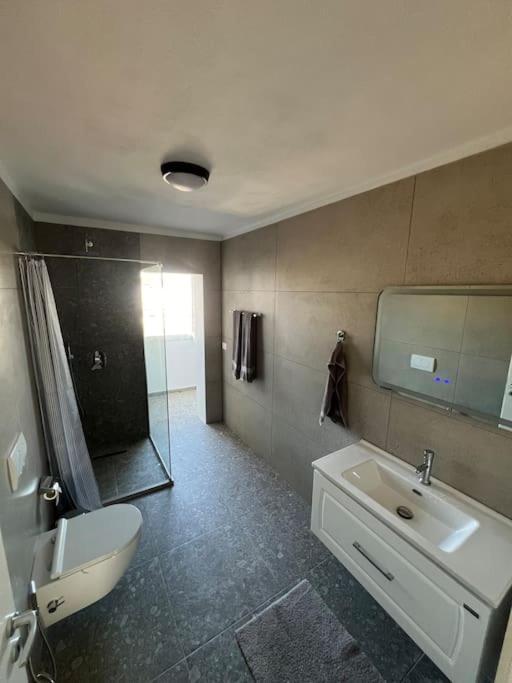 Modern Apt Near City Centre Shkodër Extérieur photo