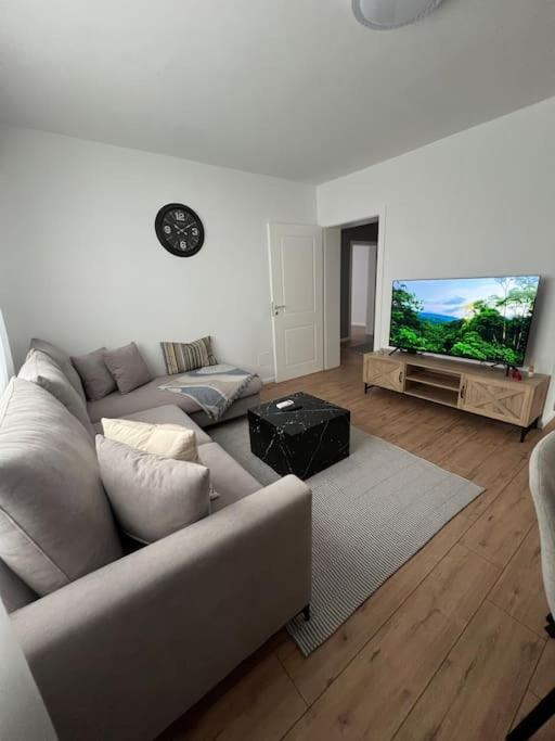 Modern Apt Near City Centre Shkodër Extérieur photo
